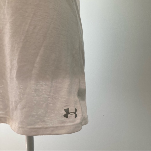 Under Armour Ladies White Semi-fitted Heat Gear T-shirt size Large - Picture 4 of 6